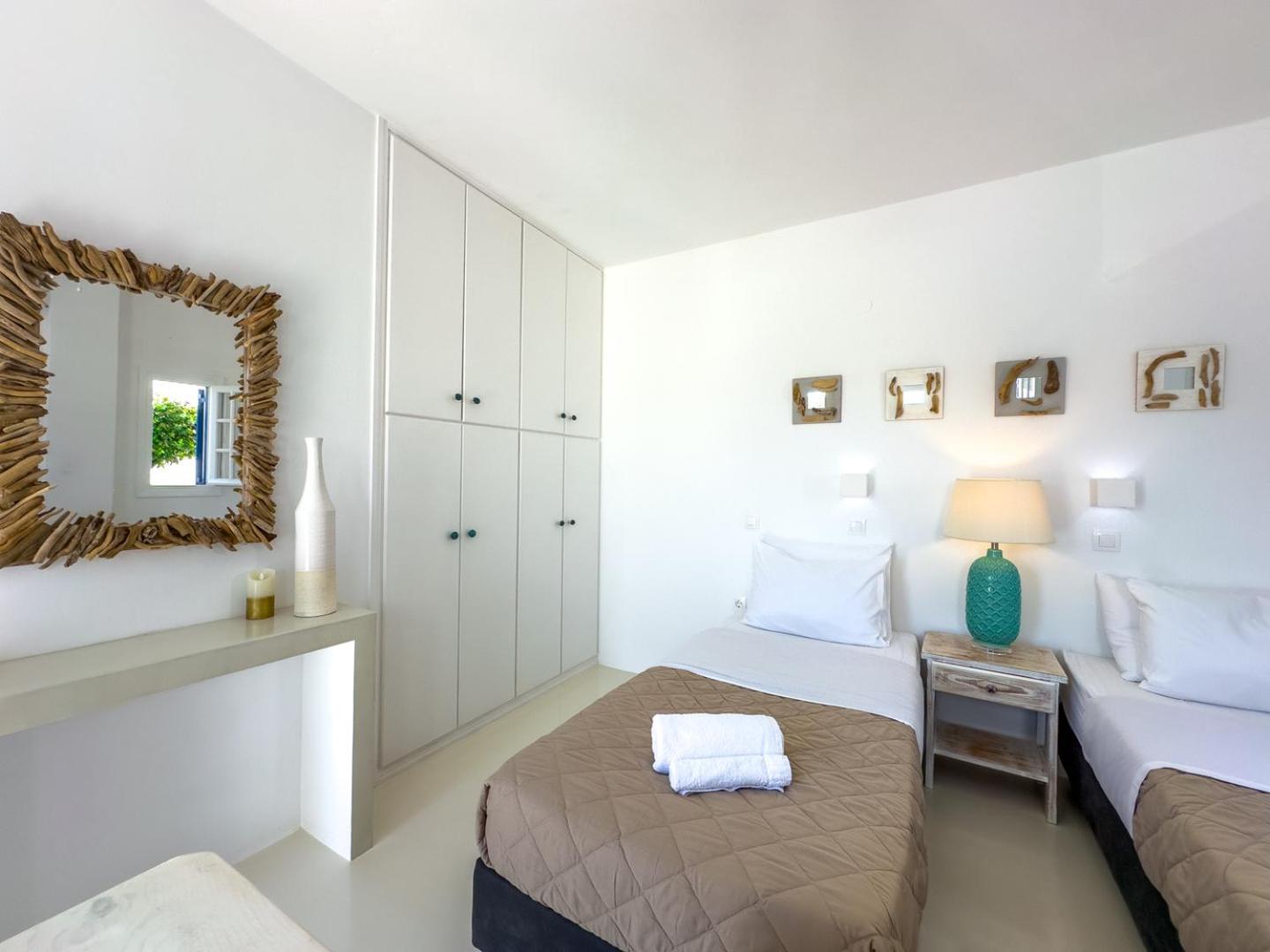Apartment Kefalas In *